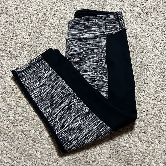 CAbi leggings cropped tech pants - Picture 3 of 4